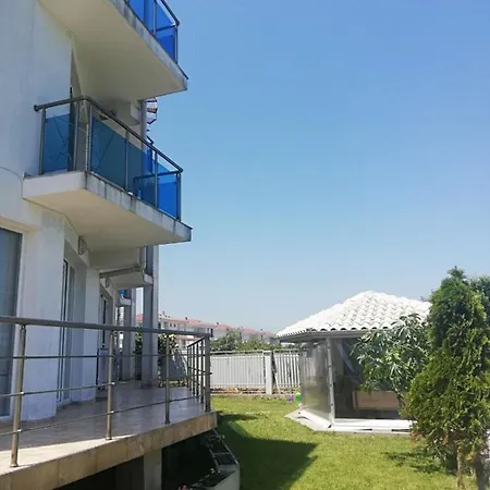 Deval House Tarfa בית הארחה *