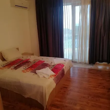 Deval House Tarfa בית הארחה לוזנטס